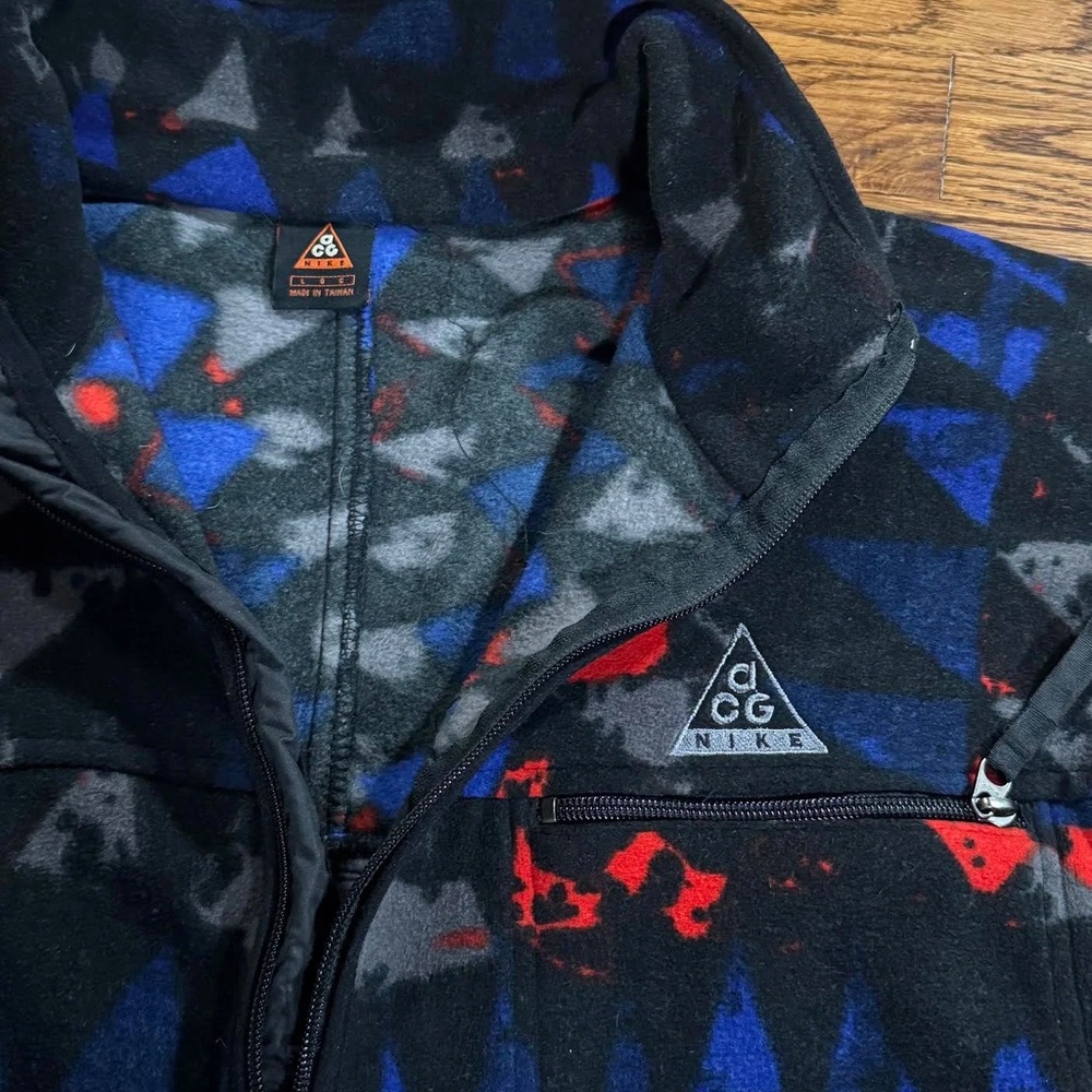 Vintage Nike ACG Therma F.I.T. Colorful Fleece 1/4 Zip (Size L) - Picture 2 of 3